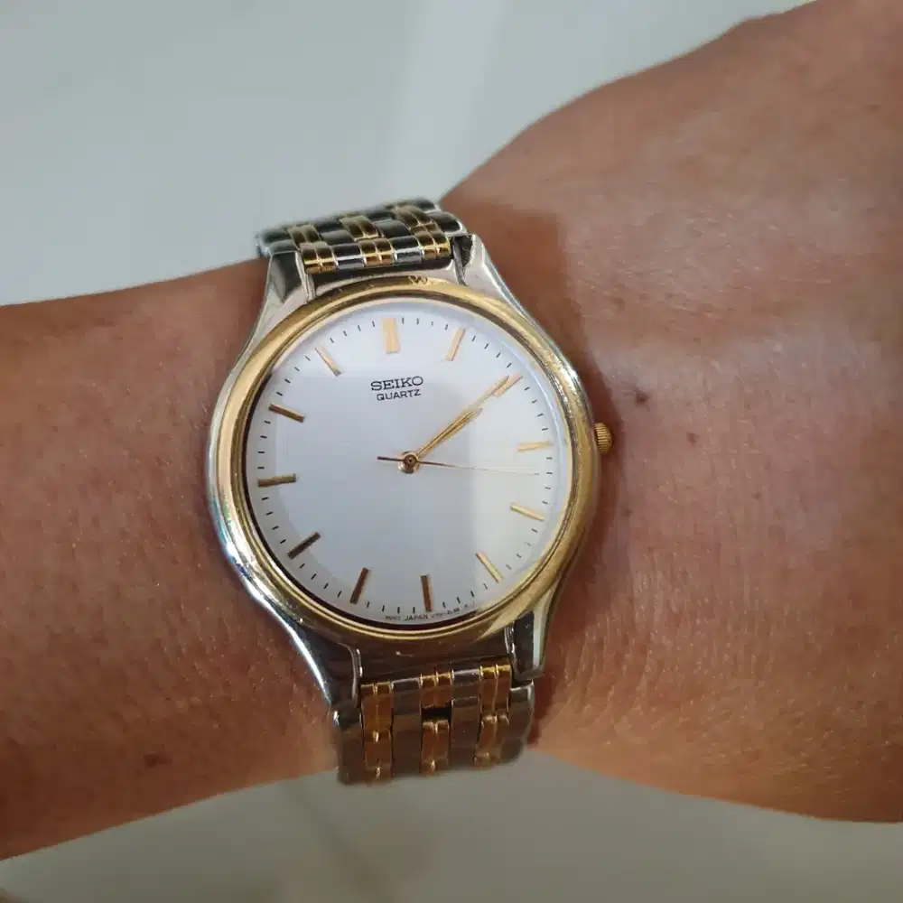 Jam seiko classic quartz