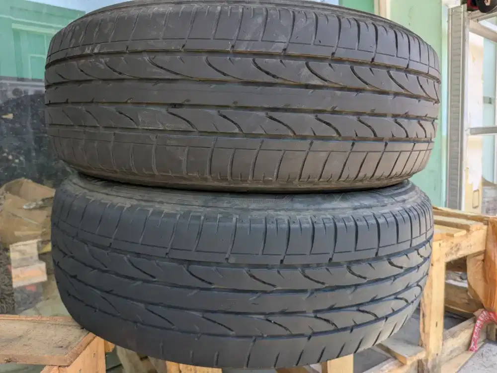 Ban Mobil 215/60 R17