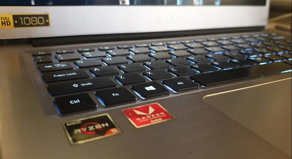 Gaming Acer Swift Ryzen 5 Vga 2GB RAM 12GB SSD 512GB Body Mulus Normal