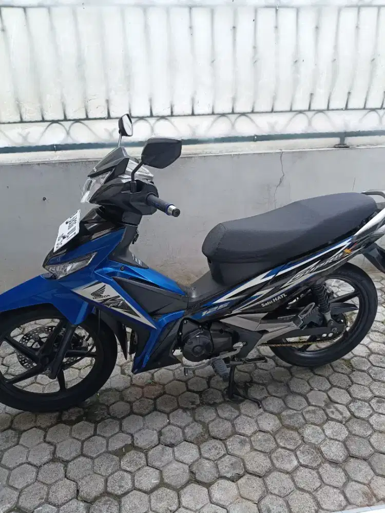 Supra x 125 injeksion jarang pakai mulus