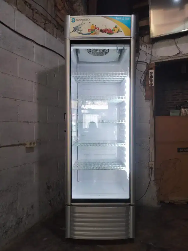 SHOWCASE JUMBO ( SANSIO )