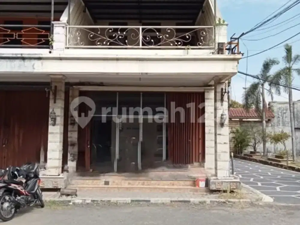 Ruko Siap Huni di Komplek Perkantoran