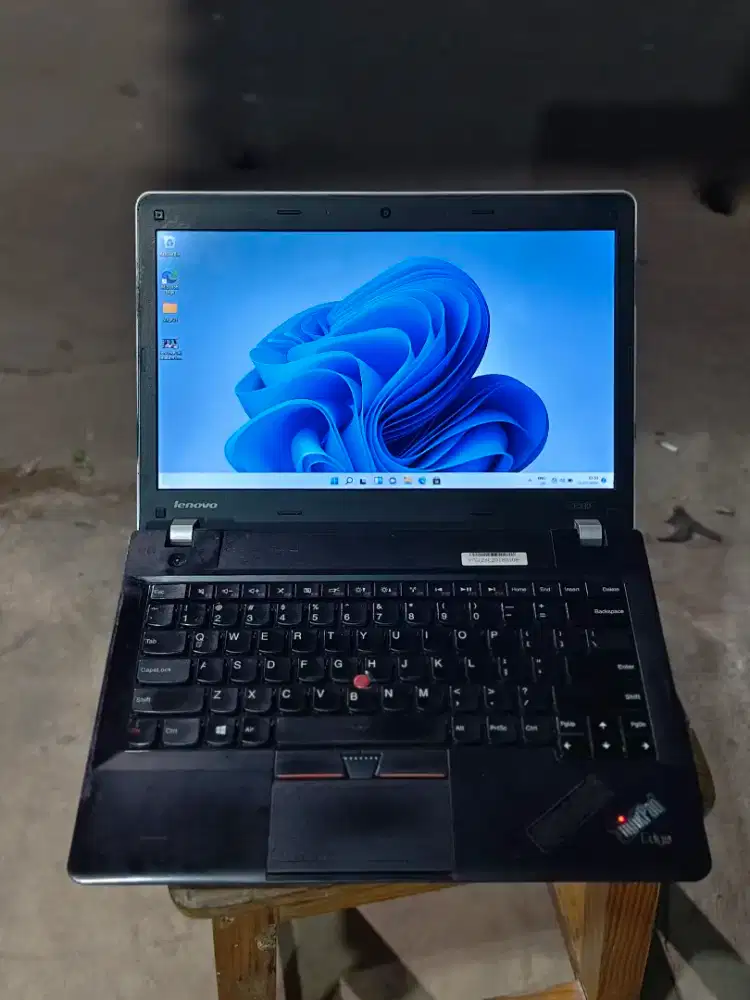 Laptop Lenovo Thinkpad E330 I5 Gen 3 Ram 4GB SSD 128GB Siap Pakai