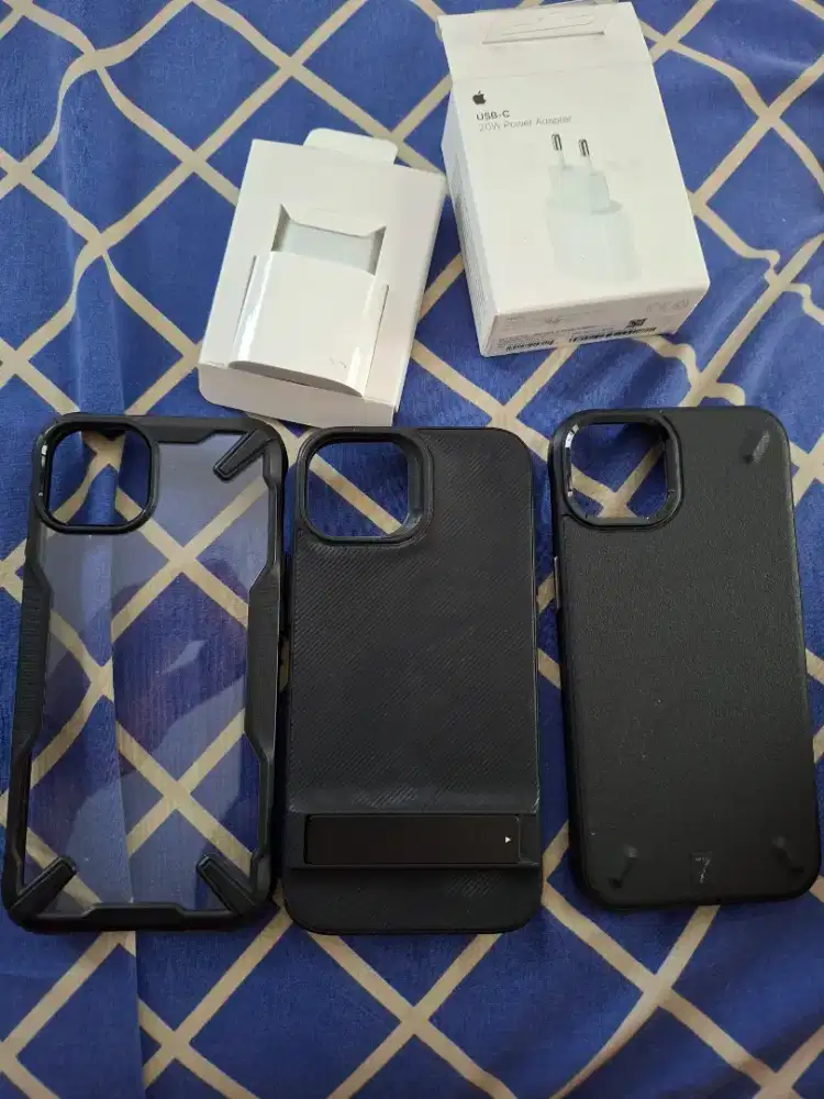 Apple Charger 20W + Iphone 13 Premium Case