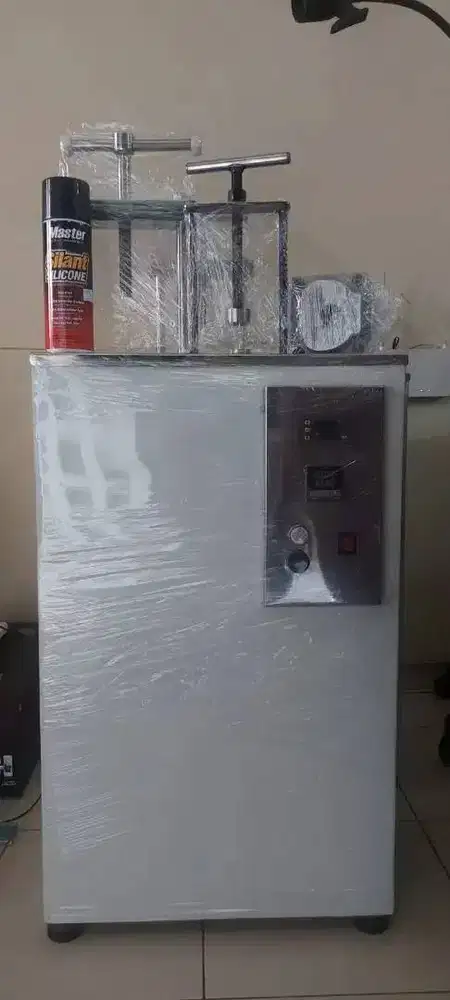 mesin injek varplast otomatis