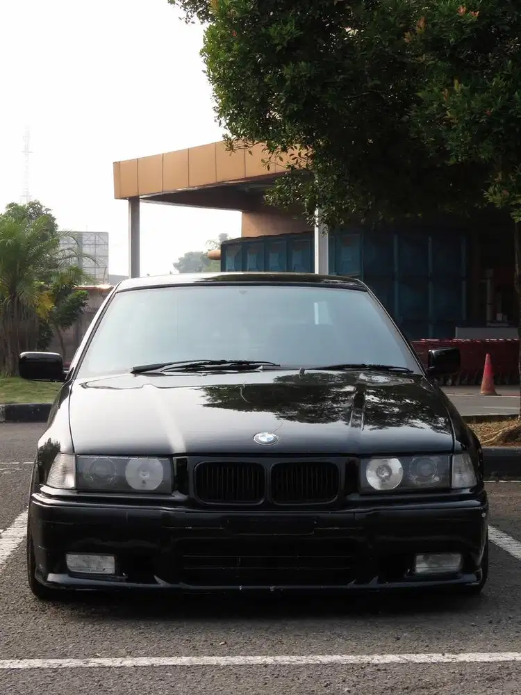 BMW E36 323i MT 1997