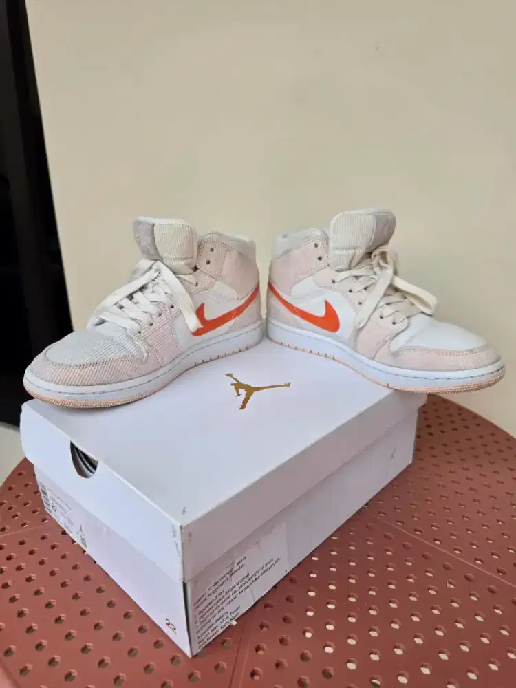 Original Second Nike Air Jordan Mid SE Corduroy Suede Size 40 Istimewa