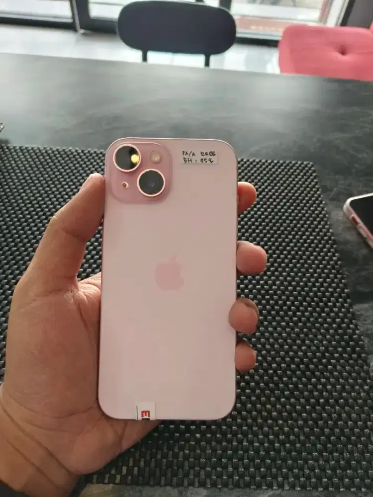 iPhone 15 Pink (second) iBox
