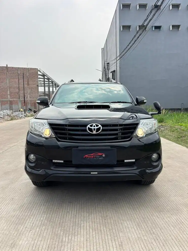 Toyota Fortuner 2.5 G VNT TRD 2014 Automatic ( Hitam Metalik )