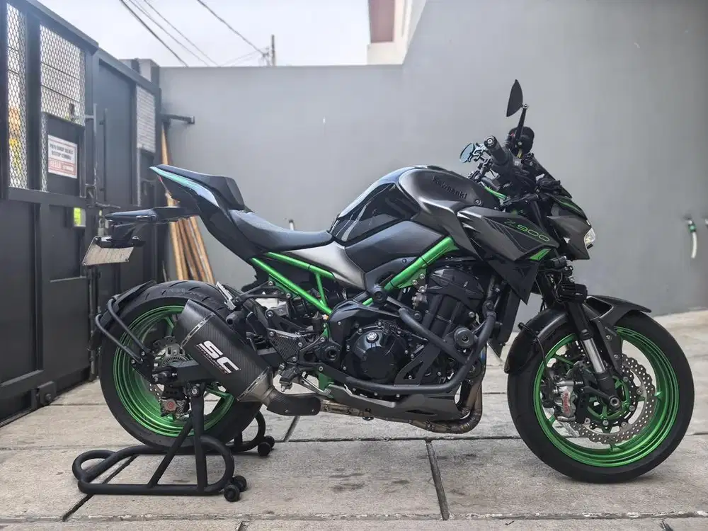 Kawasaki Z900 tahun 2024 tangan pertama