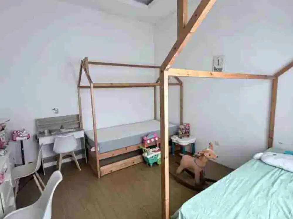 Dijual atau Disewakan Rumah Luas 160 M2 Fully Furnished di Cluster Banjar Wijaya