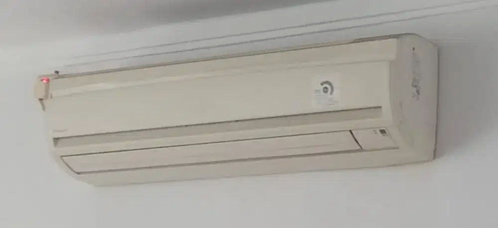 Di jual  Daikin Inverter 2 PK