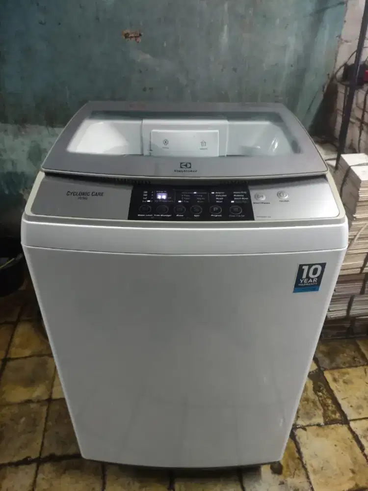 Mesin cuci 1 tabung electrolux 10.5 kg