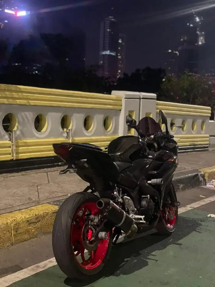 Yamaha R25 YZF Mulus Terawat