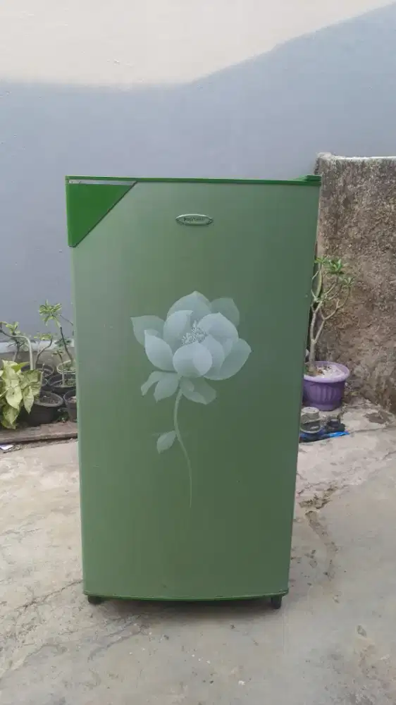 Kulkas 1 pintu polytron