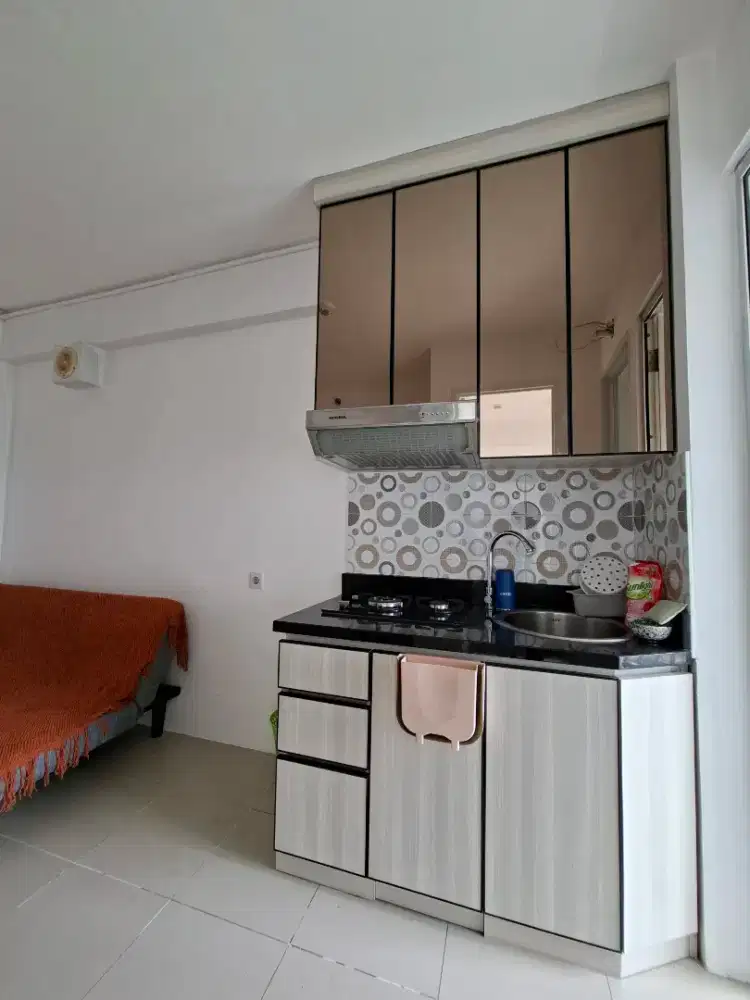 Sewa 2 BR semi furnish  Apartemen bassura city Rp.19jt/6bln