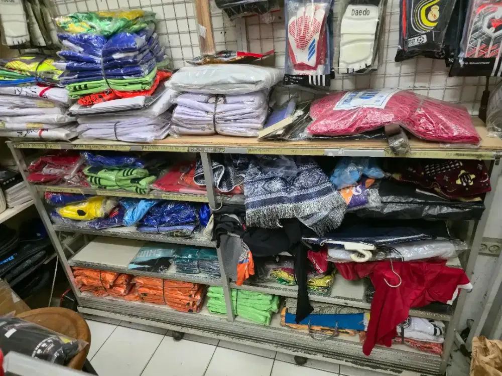 Etalase Pajangan