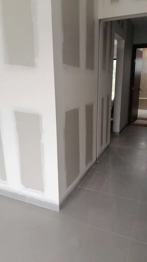 Jasa Tukang Pasang Plafon Partisi Wall Moulding Sekat PVC GRC Gypsum