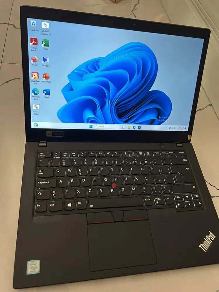 Laptop Thinkpad T480s Layar sentuh