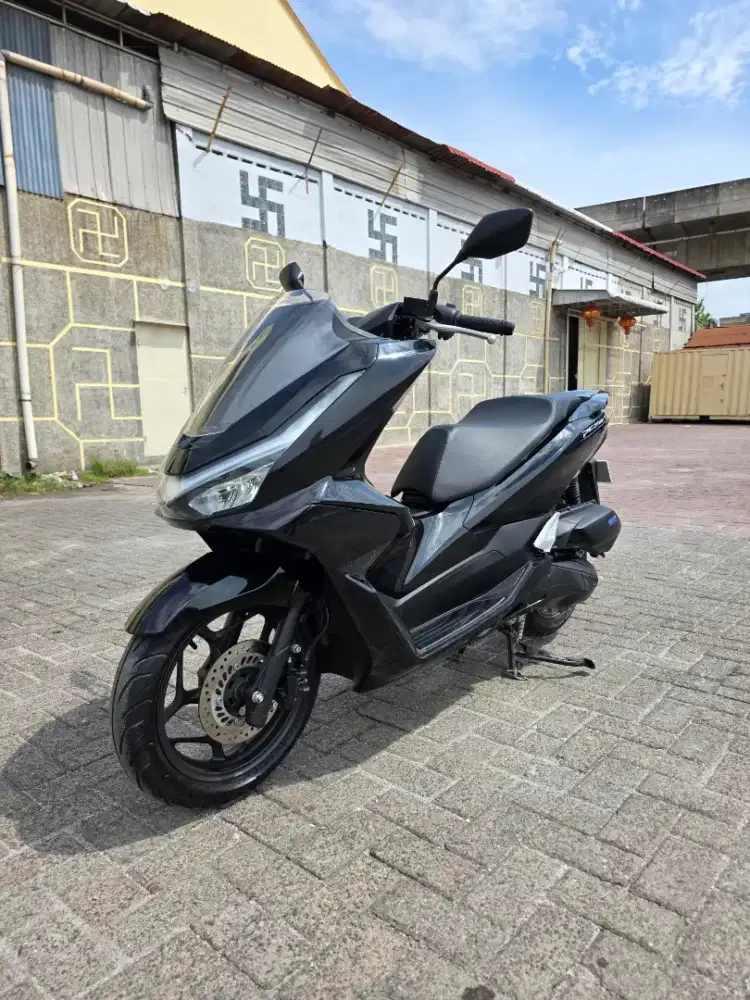 Honda New PCX 160 CBS Hitam 2026