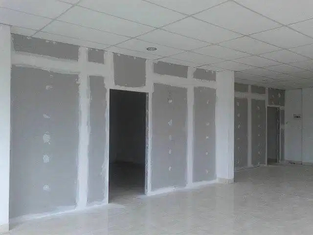 Pasang Plafon Partisi Jasa Tukang Wall Moulding Sekat PVC GRC Gypsum
