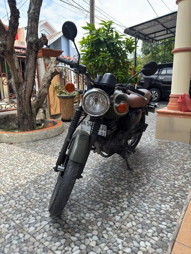 Kawasaki w175 SE