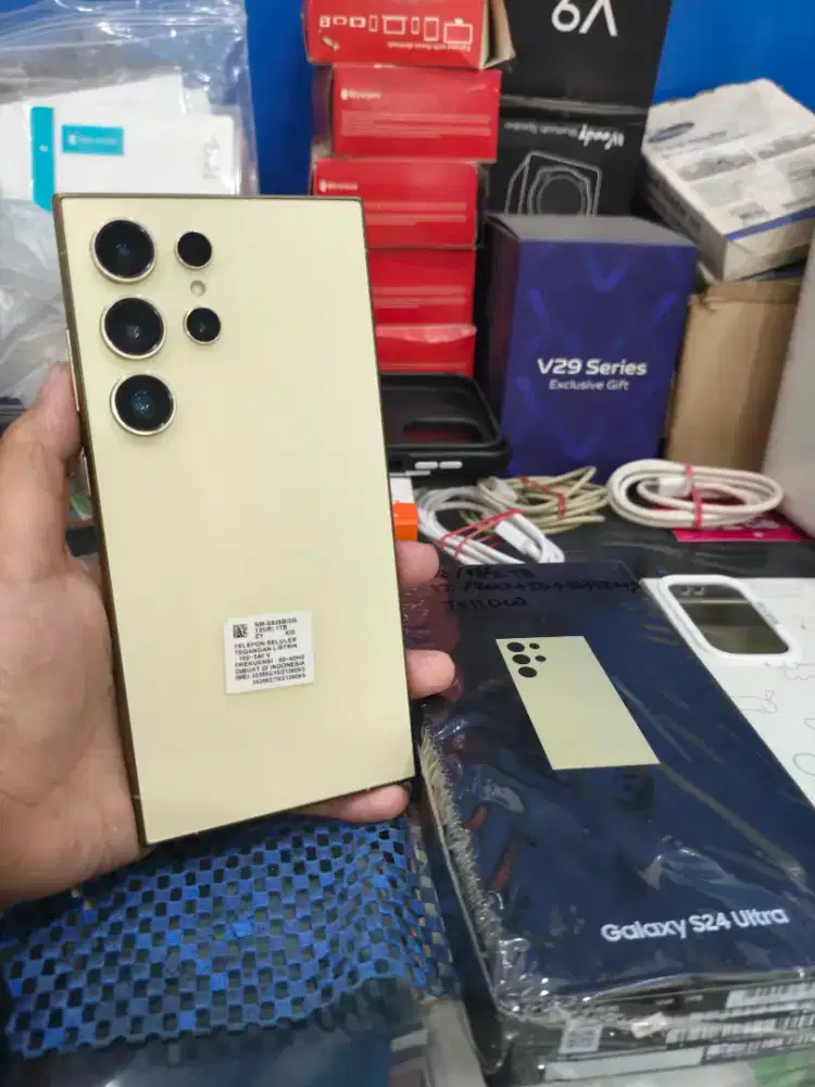 Samsung galaxy S24 ultra 12/1TB yellow