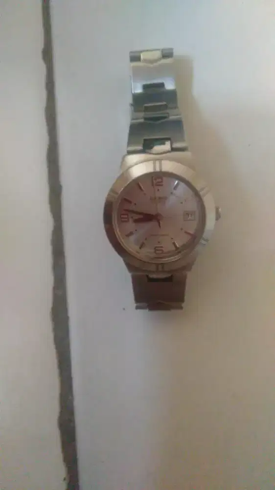 Jam tangan merk casio tapi tanpa kotak dan surat