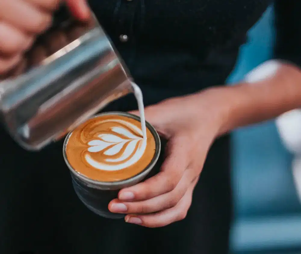 Barista crew di cafe