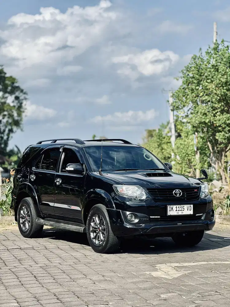 FORTUNER 2.5 VNT TRD AT DIESEL 2014 HITAM ASLI BALI