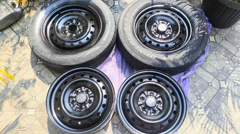 Velg kaleng R16
