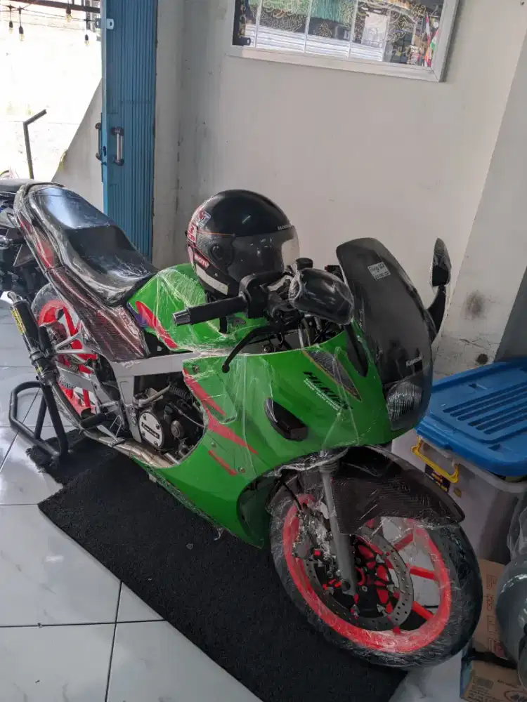 Kawasaki ninja r