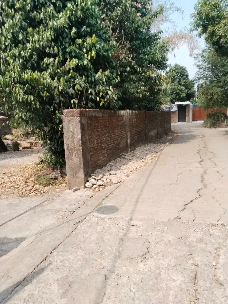 Dijual Tanah 2 muka UNS L:150m