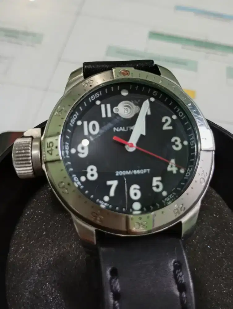 Jam Tangan Nautica.