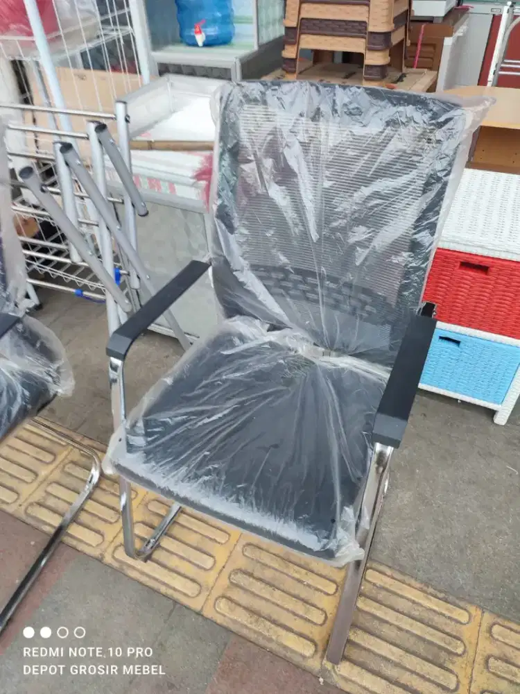 kursi kantor kaki besi stenles