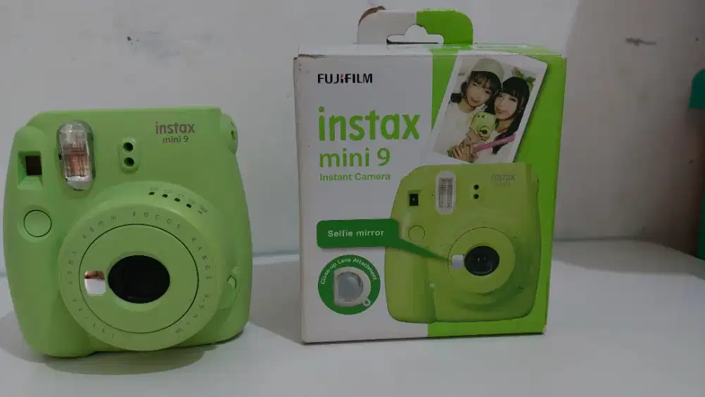 Fuji instax mini 9