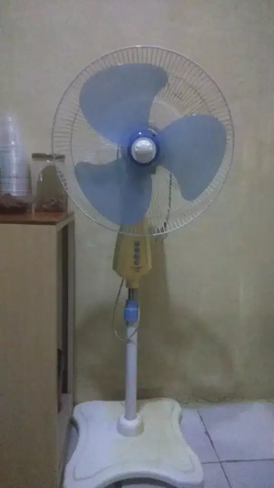 Dijual kipas cosmos berdiri