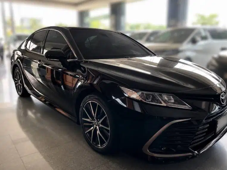 TOYOTA ALL NEW CAMRY 2.5 V A/T Bensin 2022 Hitam | KM 91 Rb