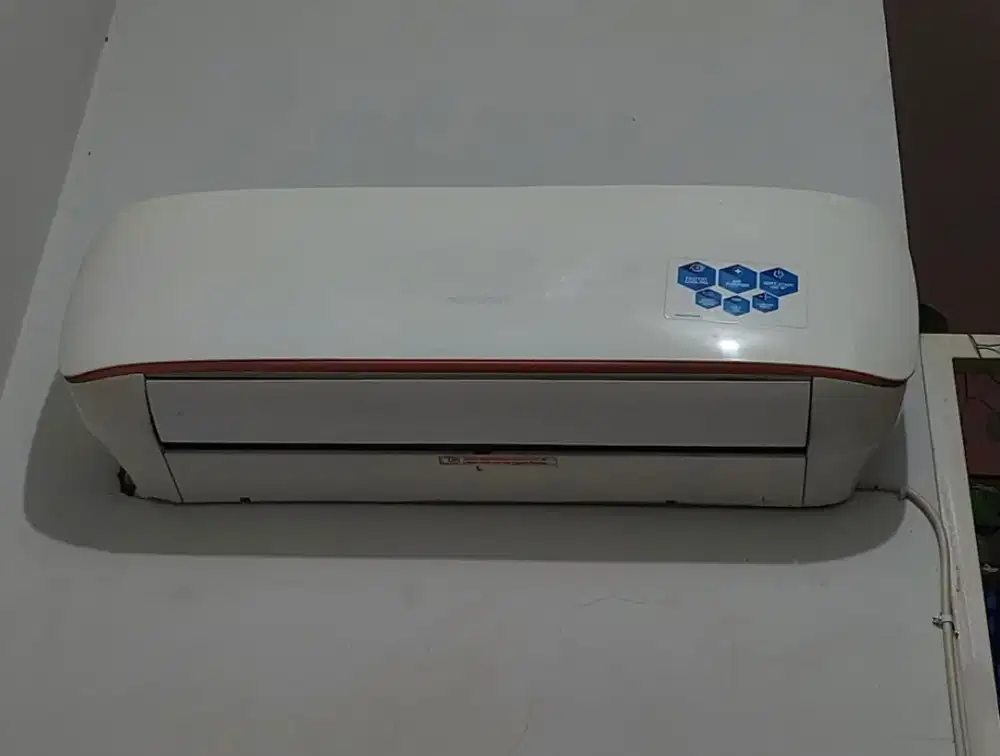 AC Polytron 1 pk angin dingin kencang