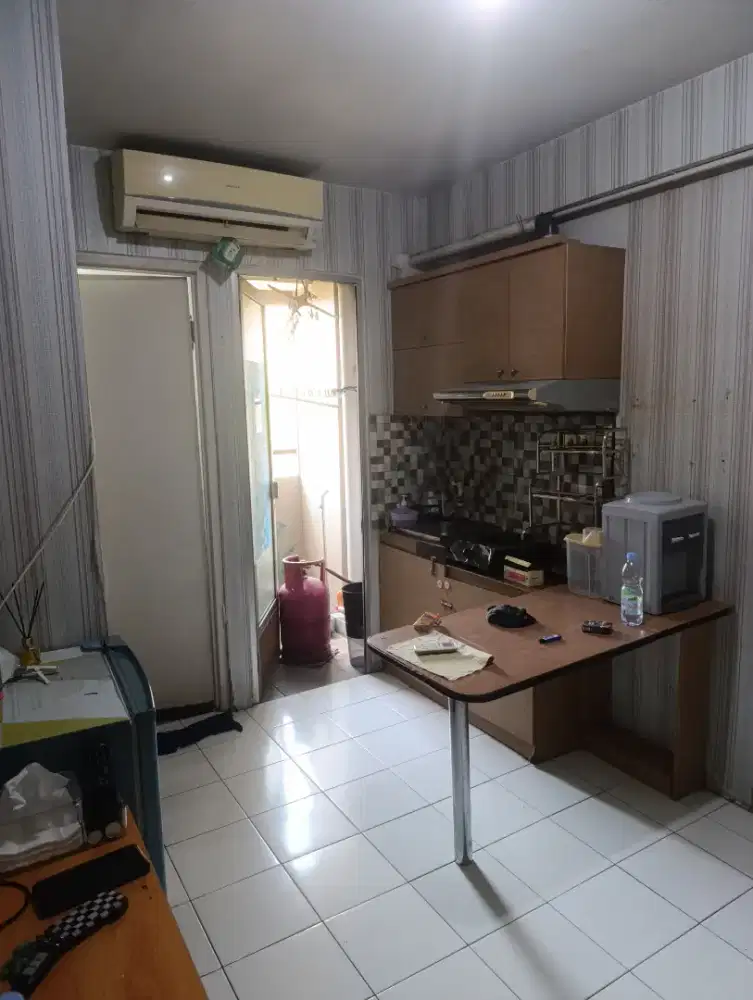 Di sewakan apartemen kalibata city tower akasia