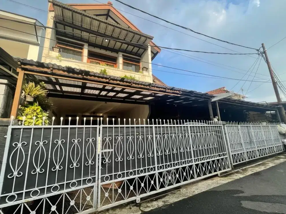 rumah terawat 2 lantai siap huni burangrang bandung