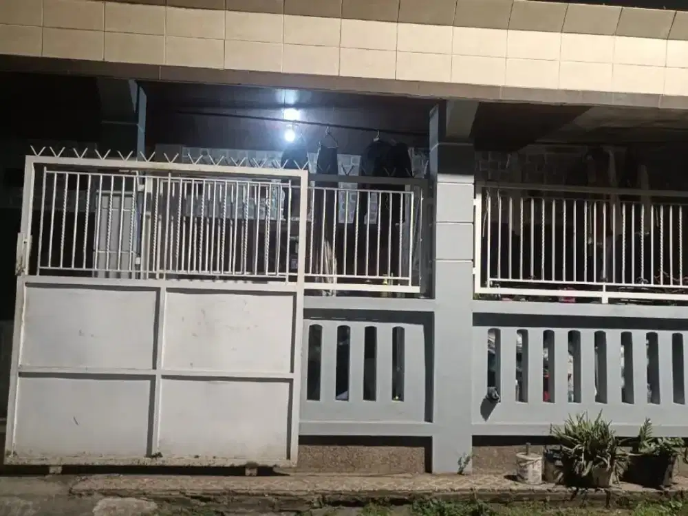 Rumah Kemlaten Baru Barat di Surabaya Selatan