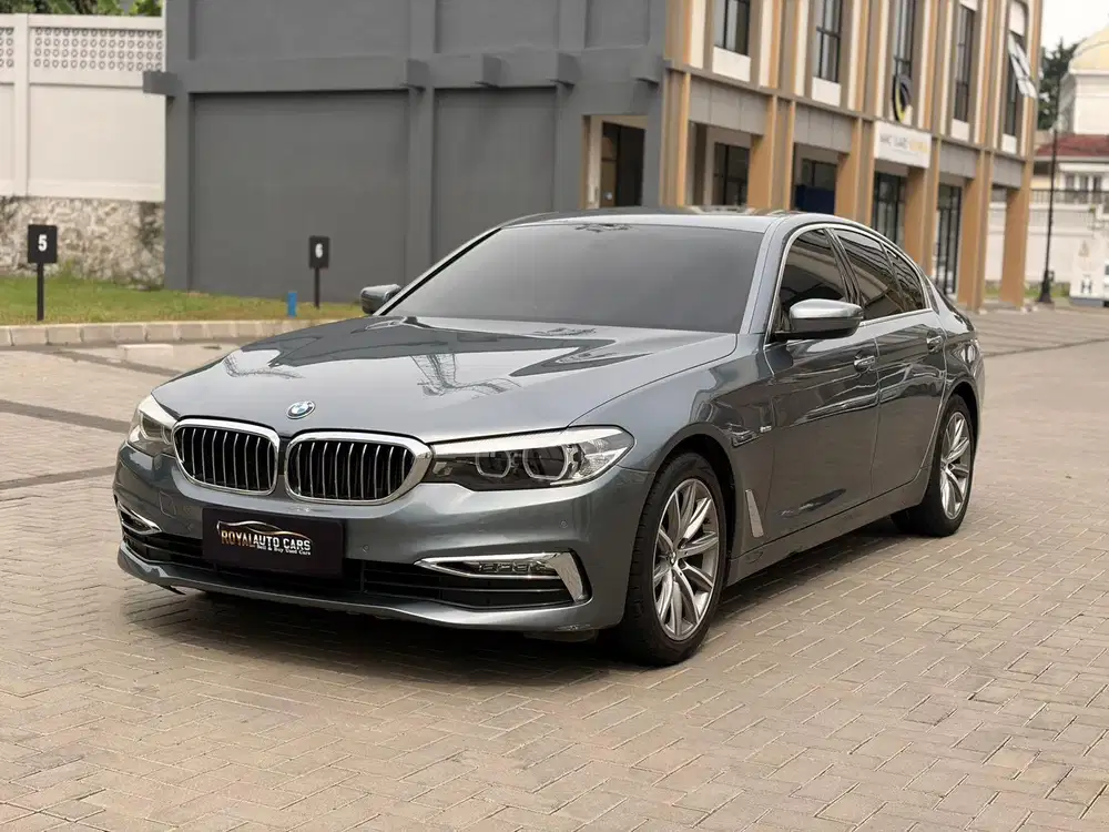 BMW 520i G30 Luxury 2.0 AT 2019 JAMINAN BEBAS TABRAK BANJIR SIAP PAKAI