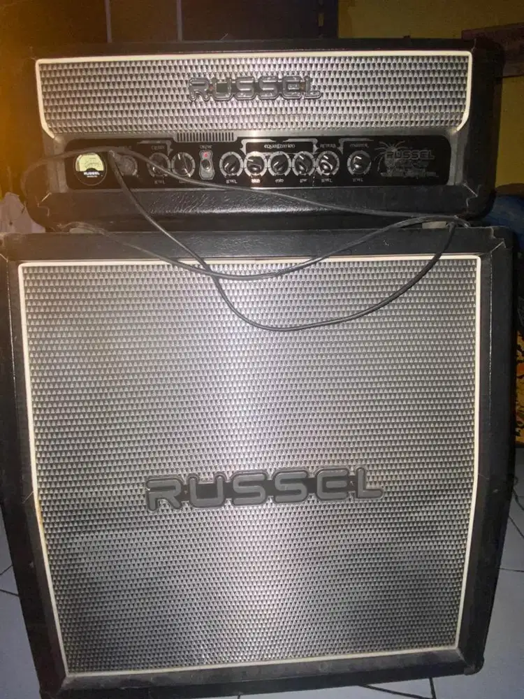 Head cabinet ruseel