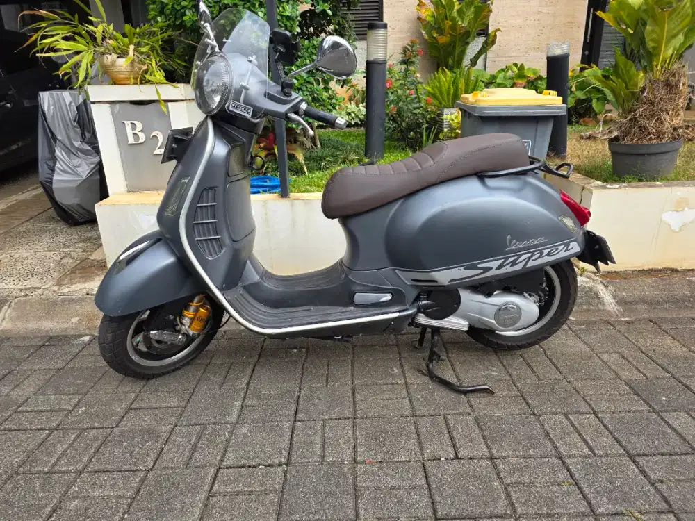 Vespa GTS 150 Ohlins