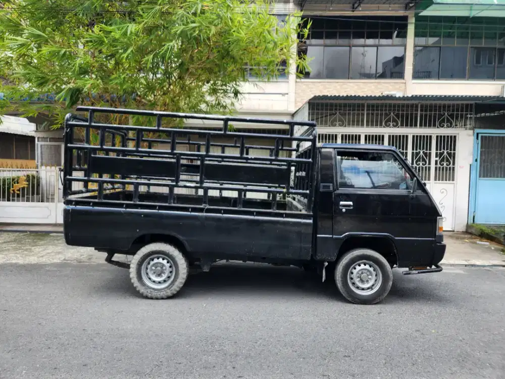 Mitsubishi L300 solar pickup 2022 pemakaian 2023