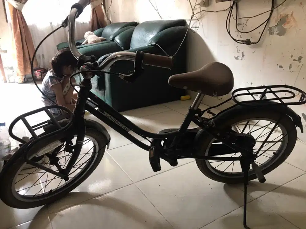 DIJUAL SEPEDA BEKAS LONDON TAXI 18 INCH