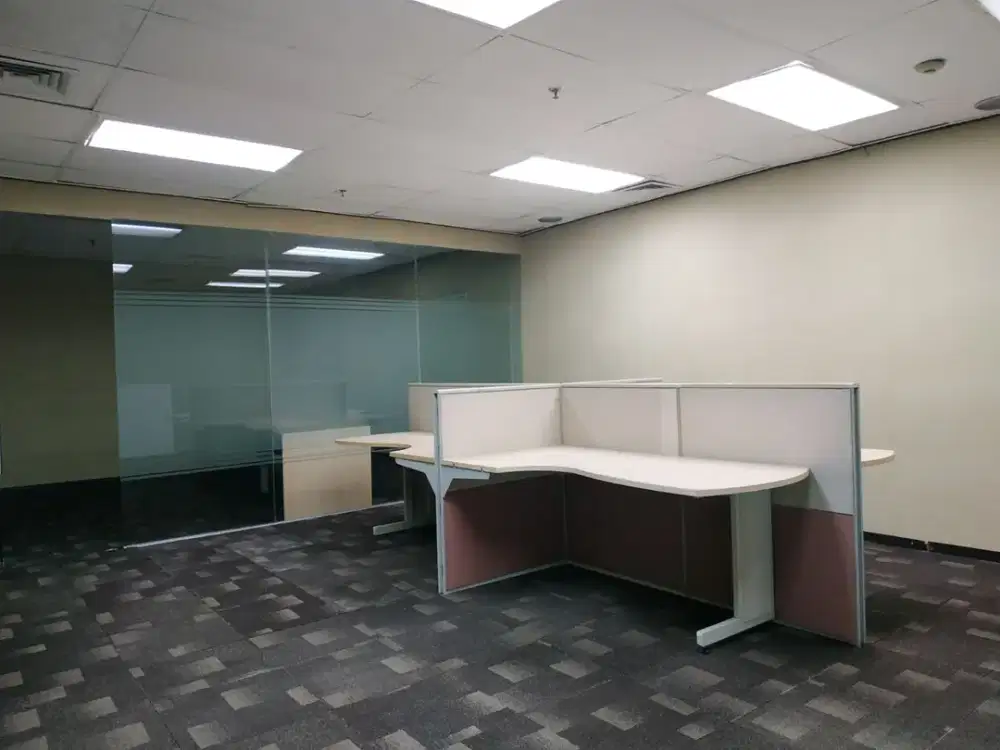 Sewa ruang kantor Semifurnish di Wisma Mampang Building Jakarta Selatan