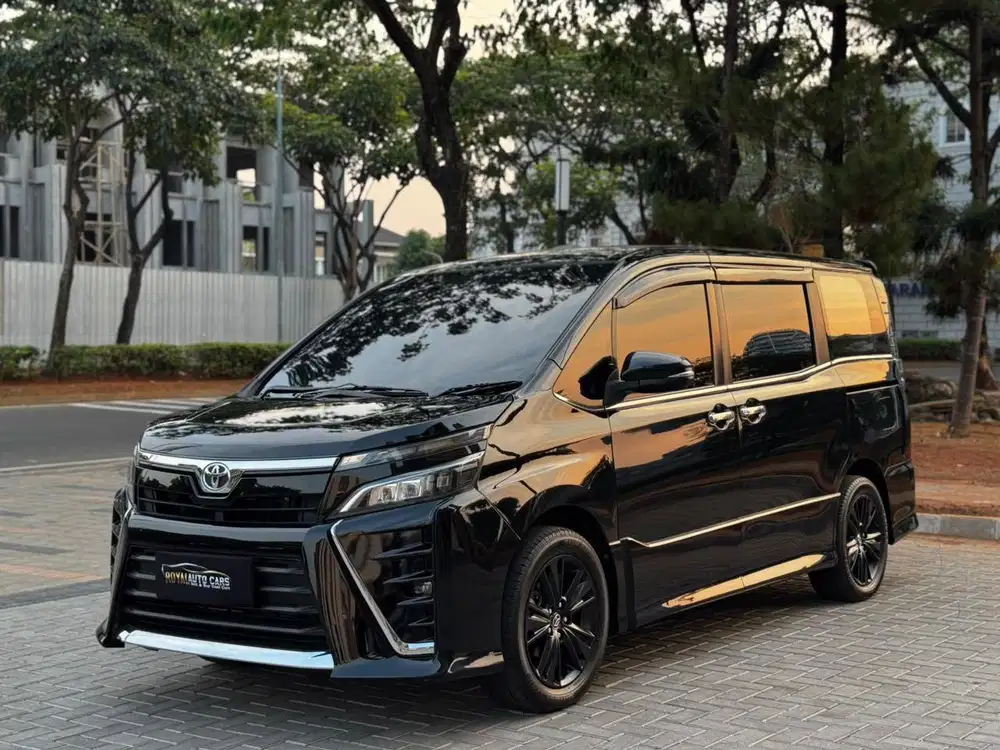LOWKM SERVICE RECORD! Toyota Voxy 2.0 2021 MOBIL BAGUS SIAP PAKAI