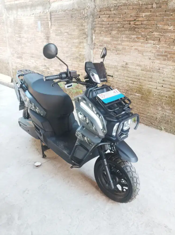 Jual cepat Indomobil eMotor Tyranno warna abu2